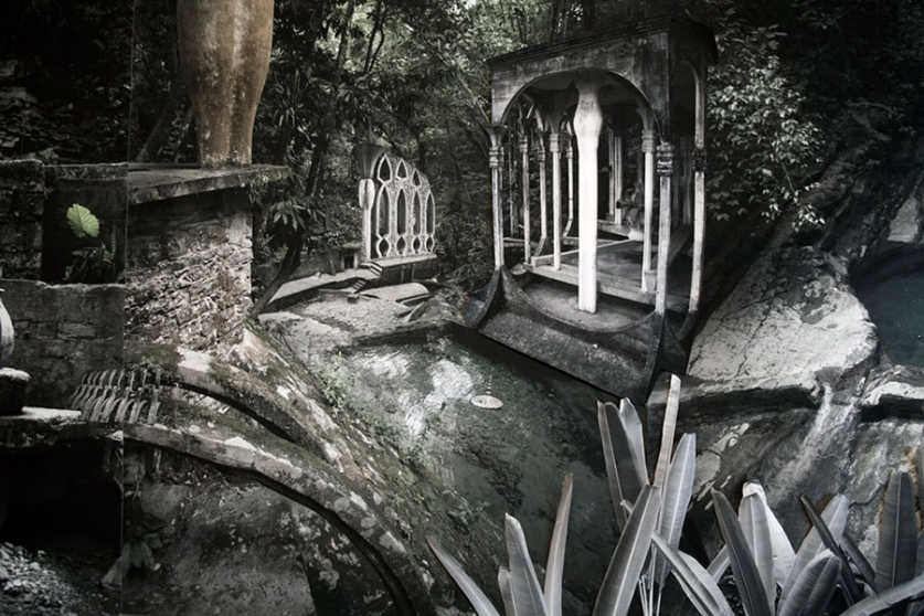 http://www.owa.mirunadragan.com/files/gimgs/th-6_Dragan04-XilitlaForever_detail1-web_v2.jpg