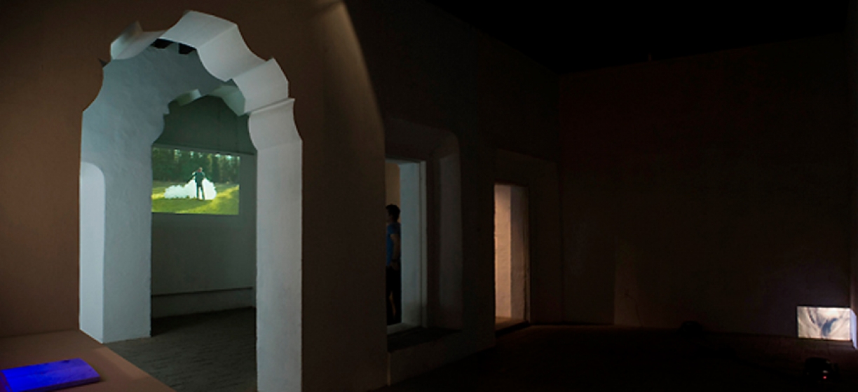 http://www.owa.mirunadragan.com/files/gimgs/th-18_CloudExhibit-1Long-web.jpg