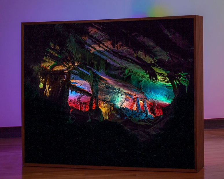http://www.owa.mirunadragan.com/files/gimgs/th-28_IMG_9069_LightboxCave_W.jpg